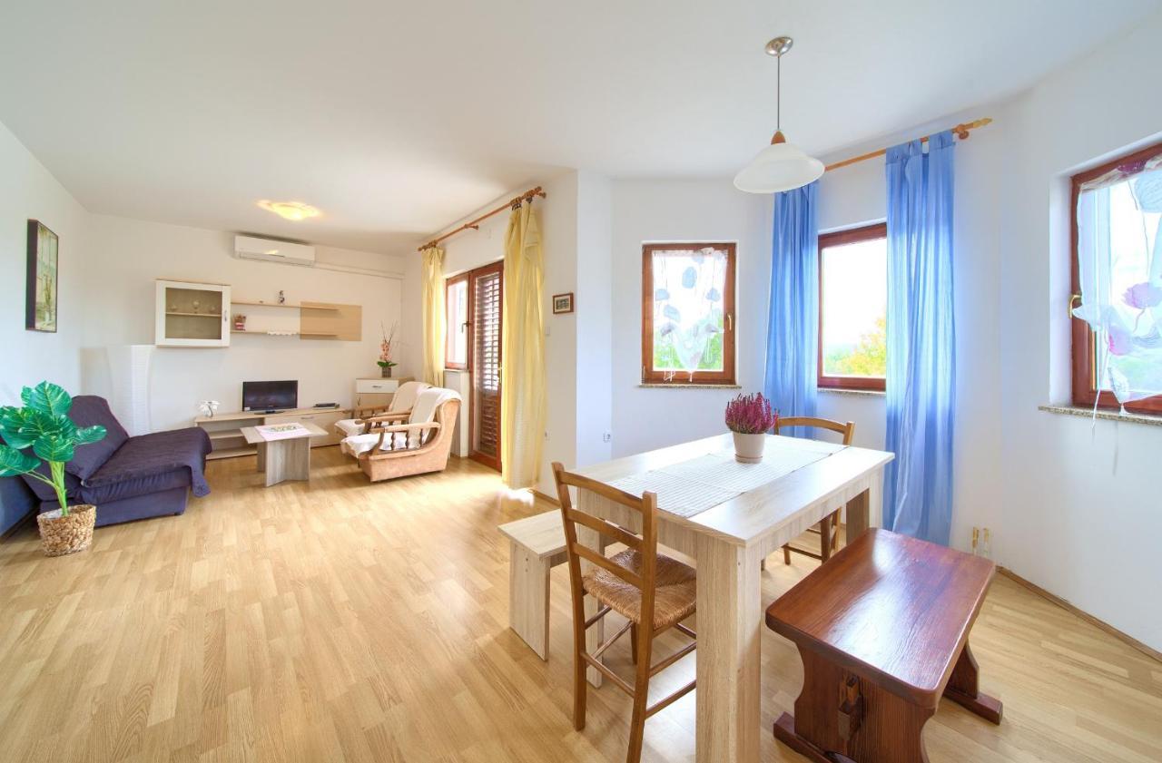 Rasopasno Apartment With Terrace And Private Parking Exterior photo